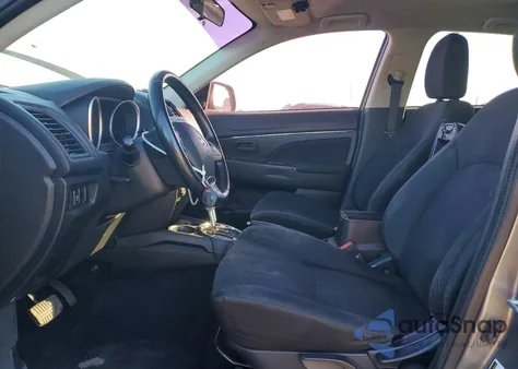 2015 Mitsubishi Outlander Sport Es z USA, uszkodzony, nr VIN 4A4AP3AW0FE056335